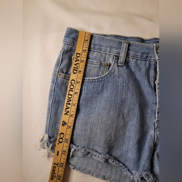 EUC BDG TomGirl Denim Button Fly Shorts sz 29 - Picture 8 of 9